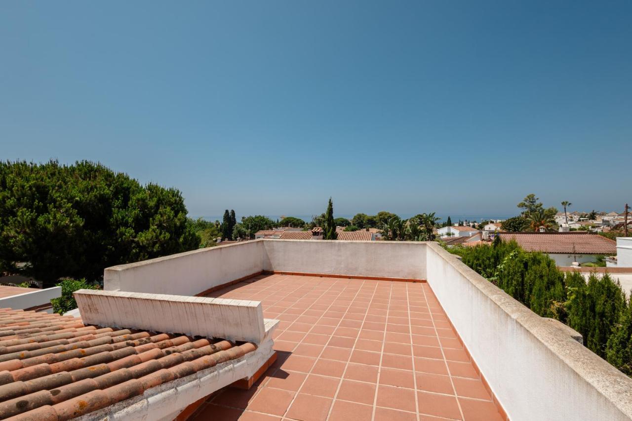 With Large Sunny Terrace, Costabella Semesterbostad