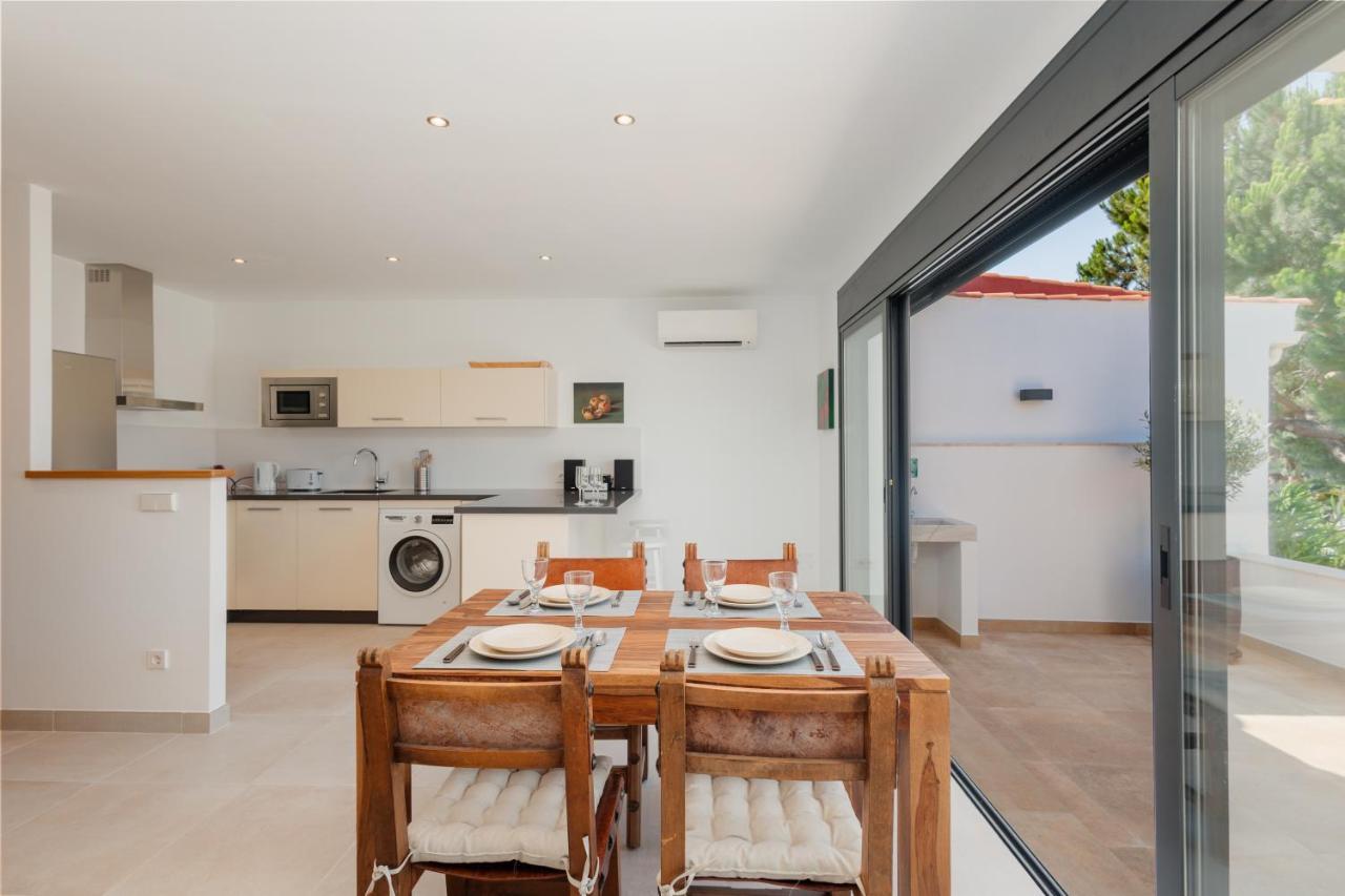 Semesterbostad With Large Sunny Terrace, Costabella