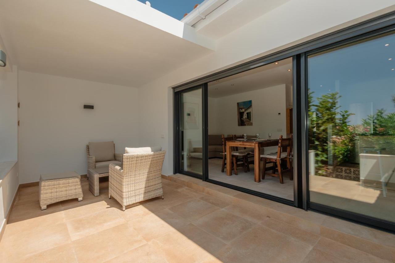 Semesterbostad With Large Sunny Terrace, Costabella Marbella