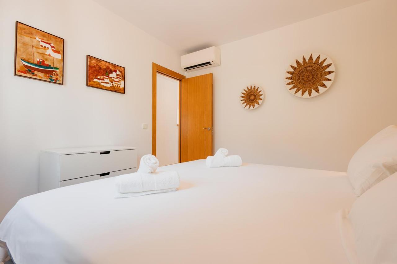 With Large Sunny Terrace, Costabella Semesterbostad *